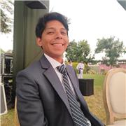 Profesor e investigador brinda asesoría para trabajos académicos